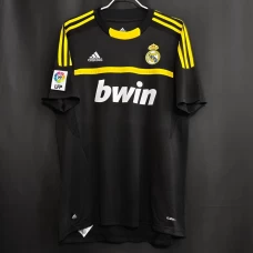 Real Madrid Goalkeeper Retro Soccer Jersey 2011-2012